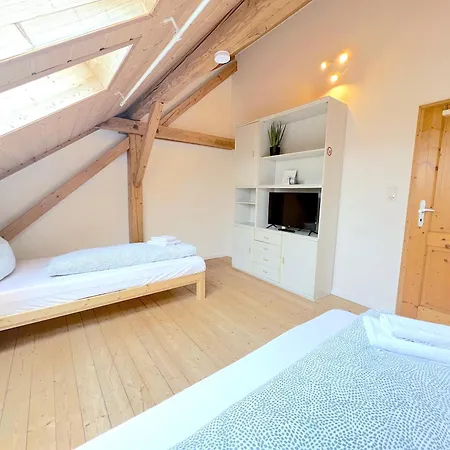 Iii 6 Personen - Monteurzimmer - - *