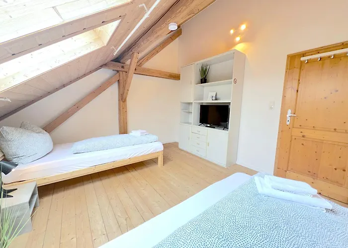 Iii 6 Personen - Monteurzimmer - - *